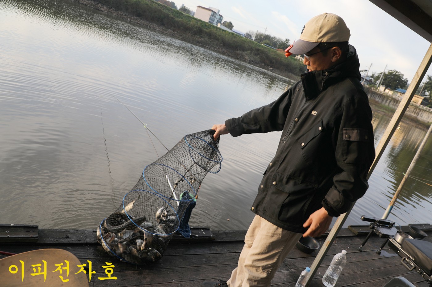 ad8fbb200be548c99b858d1a9c93c53c_1760862664_9077.jpg
